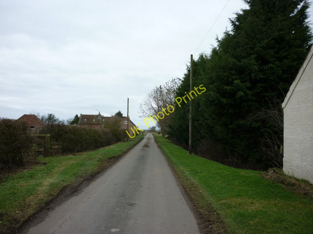 Photo 6"x4" A minor road towards Aike Aike c2011