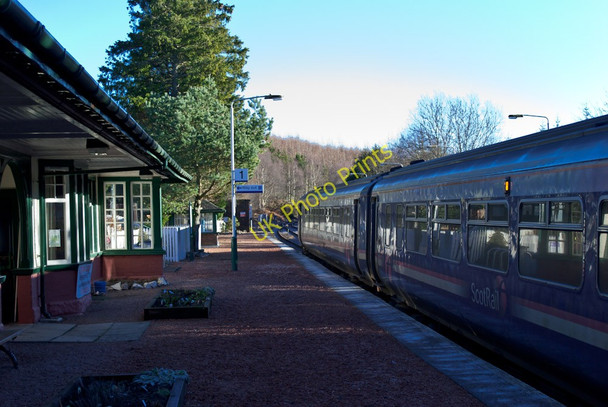 Photo 6"x4" Awaiting departure from Tulloch Fersit c2011