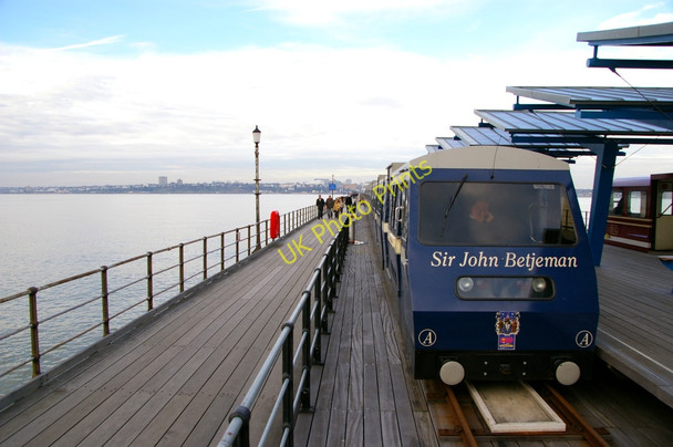 Photo 6"x4" Train at end of Pier, Southend-on-Sea, Essex Clifftown c2011