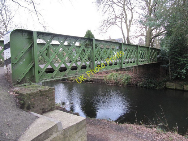 Photo 6"x4" Sheets Heath Bridge Brookwood c2011