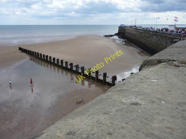 Photo 6"x4" Groyne and North Pier, Bridlington Harbour Bridlington c2009