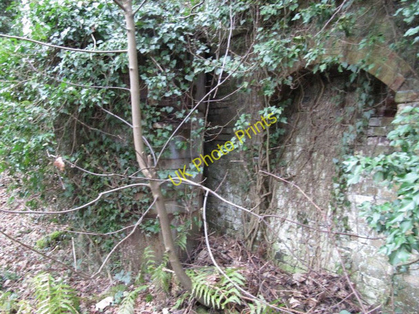 Photo 6"x4" Pillar and wall Pirbright c2011