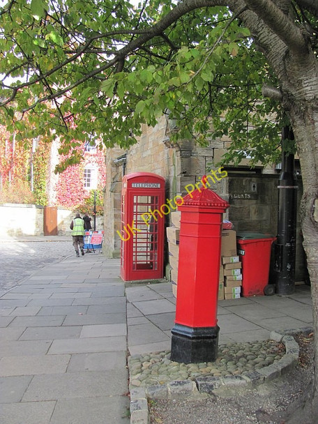 Photo 6"x4" Victorian pillar box, Palace Green Durham c2010