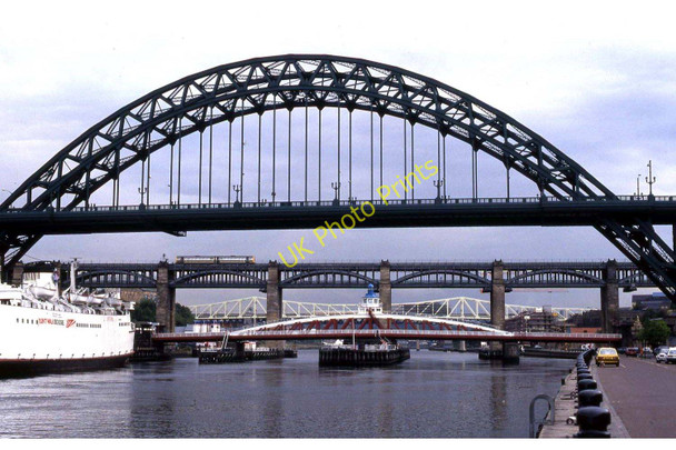 Photo 6"x4" The Tyne Bridge Newcastle upon Tyne c1990