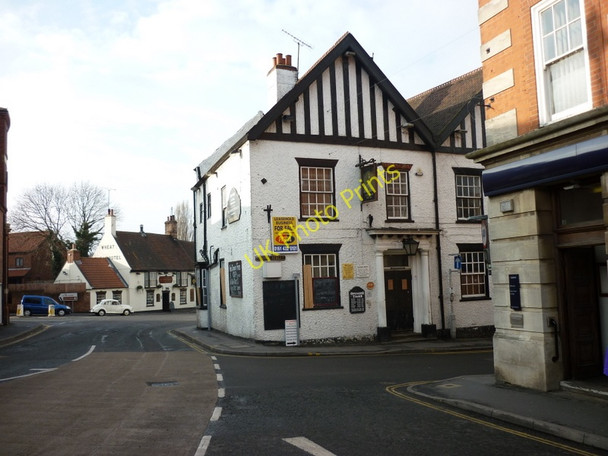 Photo 6"x4" The closed George Hotel, Barton upon Humber Barton-Upon-Humber c2011