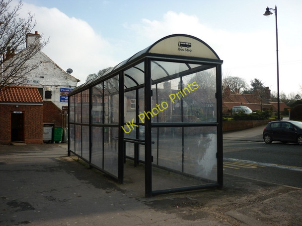 Photo 6"x4" Waiting for a Fastcat, Barton upon Humber Barton-Upon-Humber c2011