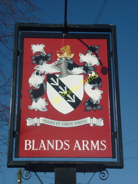 Photo 6"x4" The Blands Arms Micklefield\/SE4433 c2011