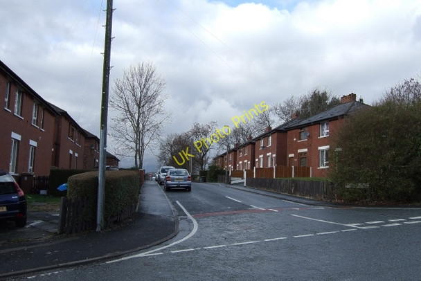 Photo 6"x4" St James Street looking West from Smith Hill Milnrow c2011