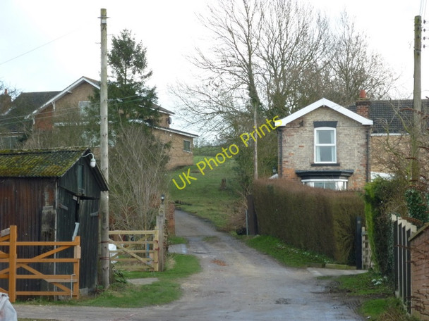 Photo 6"x4" A driveway off St Barnabas Road, Barnetby le Wold Barnetby le Wold c2011