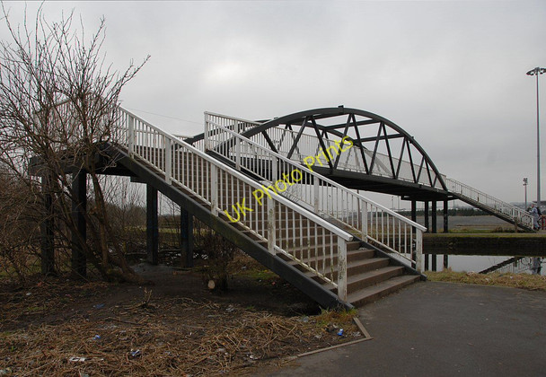 Photo 6"x4" Footbridge over Leeds and Liverpool canal Wigan c2011