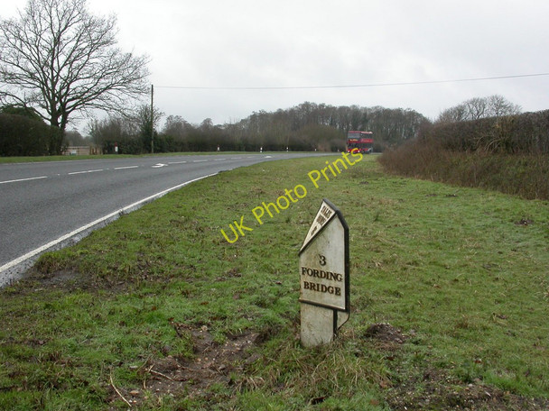 Photo 6"x4" Breamore, milepost Breamore c2011