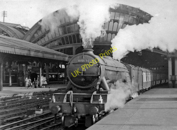 Photo 6"x4" York Station, with Down express leaving York\/SE5951 c1955