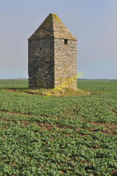Photo 6"x4" Tower in a field Soar\/SX7037 c2011
