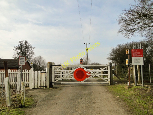 Photo 6"x4" Unmanned self service level crossing at North Green North Green\/TM3966 c2011