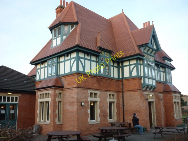 Photo 6"x4" Highfield House Scunthorpe c2011