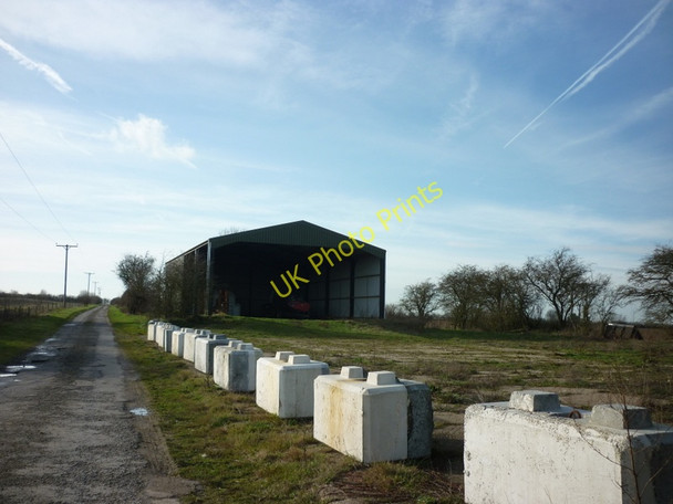 Photo 6"x4" Farm buildings at Newlands Farm Manton\/SE9302 c2011