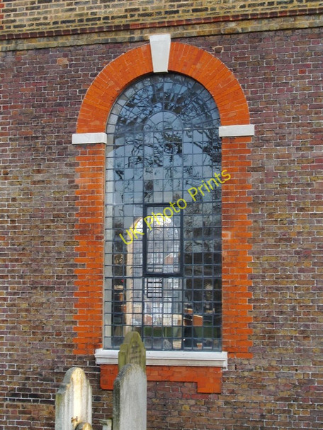 Photo 6"x4" St Anne's Church, Kew Green: reflections in a Georgian window Brentford c2011