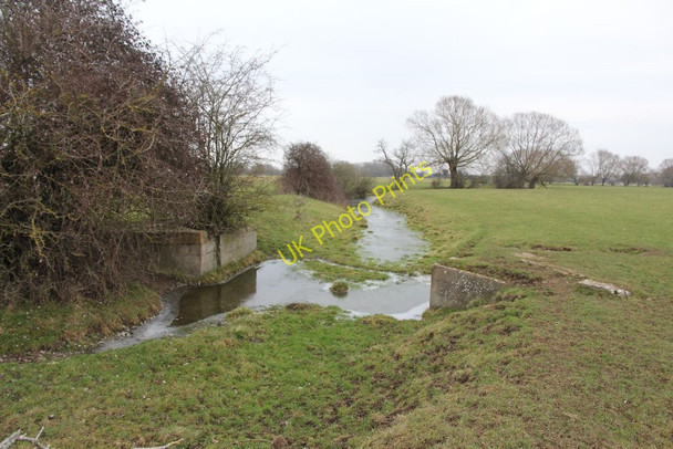 Photo 6"x4" Bridge or weir Clanfield\/SP2801 c2011