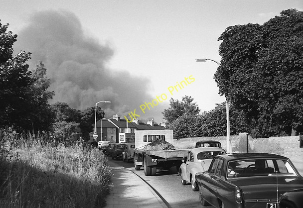 Photo 6"x4" Traffic jam in Bourne Road, Crayford Crayford\/TQ5174 c1964
