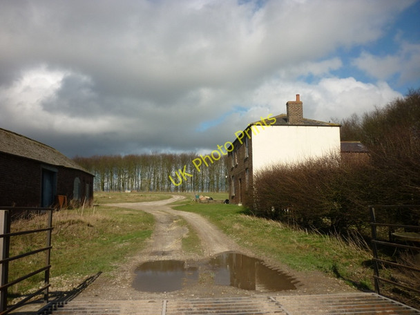 Photo 6"x4" Burdale North Wold Farm Wharram Percy c2011