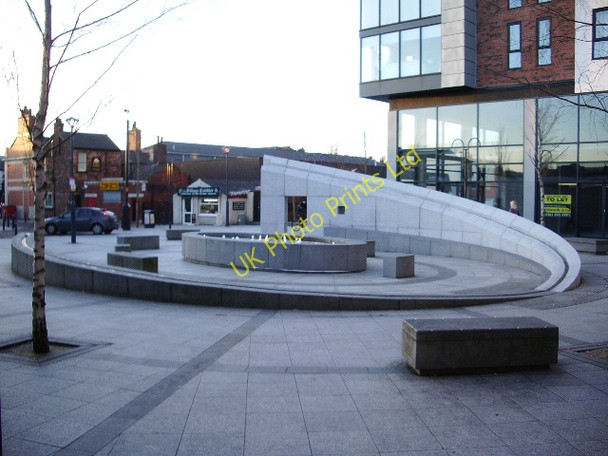 Photo 6"x4" Fountain, Prestwich Prestwich c2008