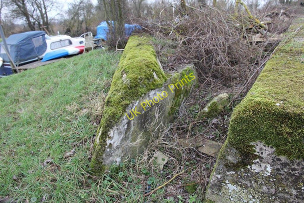 Photo 6"x4" Cross section at the entrance Radcot c2011