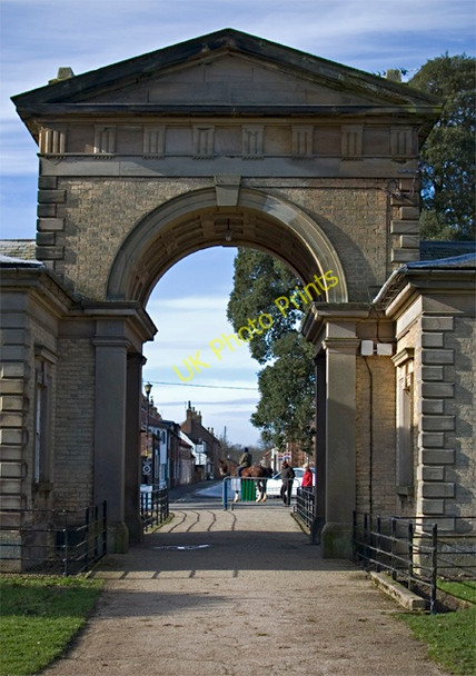 Photo 6"x4" Sewerby Hall archway Bridlington c2011