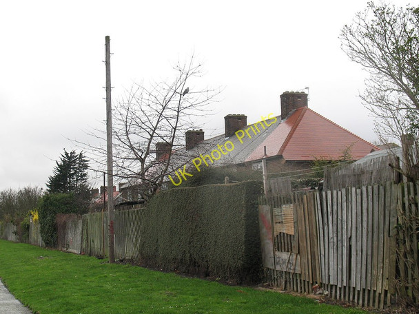 Photo 6"x4" Garden boundaries behind Prince Henry Road Woolwich c2011