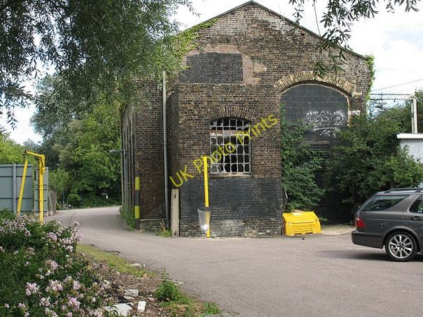 Photo 6"x4" Roydon station: derelict building Roydon\/TL4010 c2009
