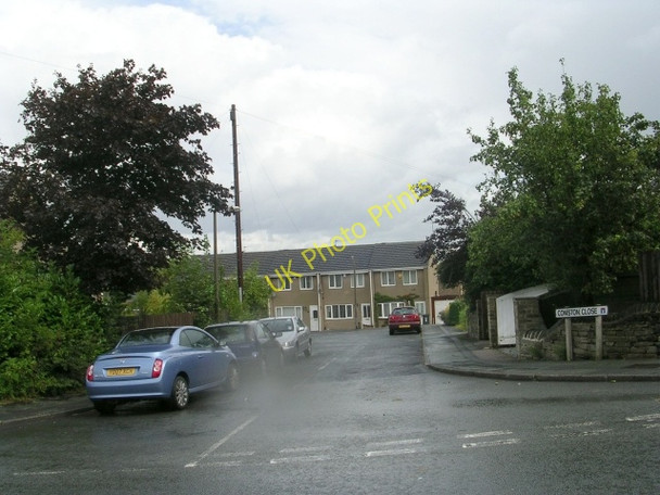 Photo 6"x4" Coniston Close - Elland Lane - on a rainy day! Elland c2009
