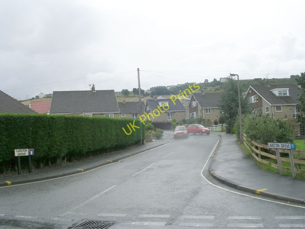 Photo 6"x4" Carlton Grove - Lower Edge Road - on a rainy day! Elland c2009