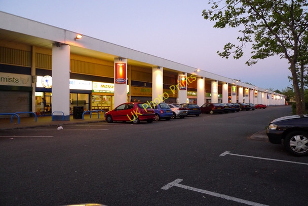 Photo 6"x4" Local Shopping Centre, Netherfield, Milton Keynes. Milton Keynes c2009