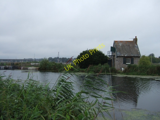 Photo 6"x4" Old Topsham Lock and house Topsham c2009