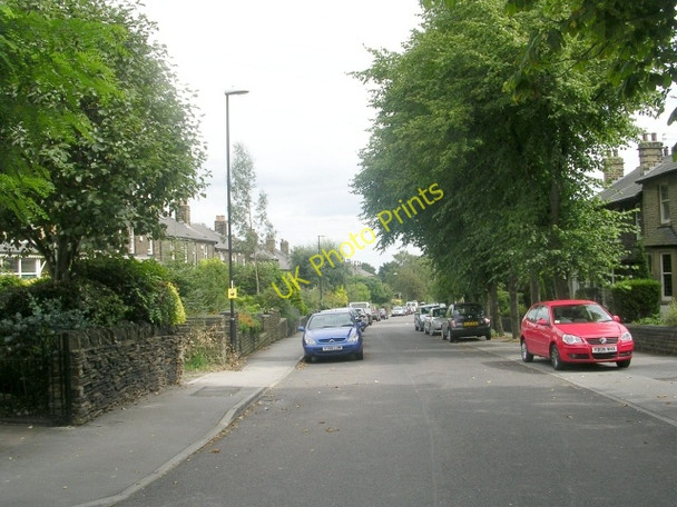 Photo 6"x4" Looking down South Parade from Greenside Pudsey\/SE2233 c2009