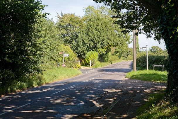Photo 6"x4" Crossroads on B3055 at Tiptoe Mead End\/SZ2698 c2009