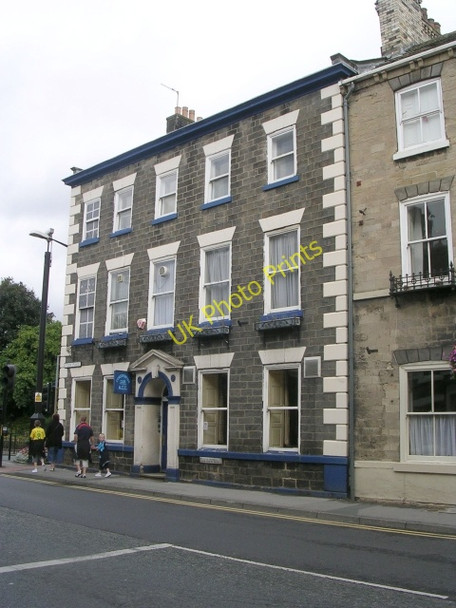 Photo 6"x4" Conservative Club - York Place Knaresborough c2009