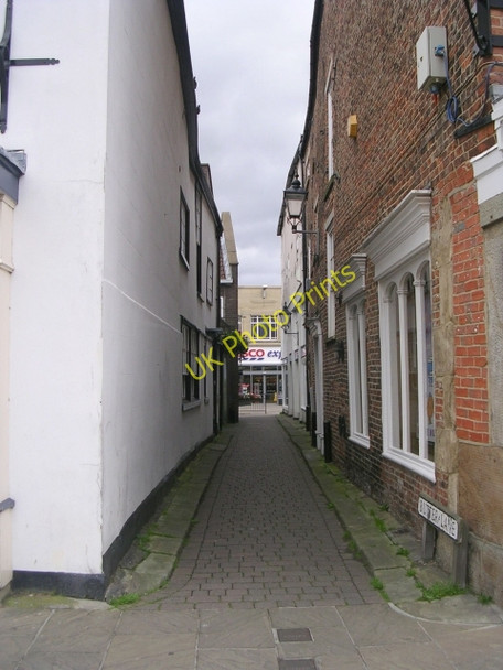 Photo 6"x4" Butter Lane - off Market Place Knaresborough c2009