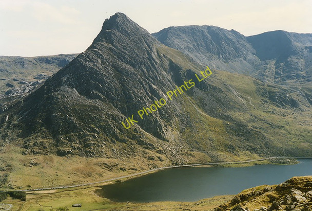 Photo 6"x4" The north side of Tryfan Tal y Llyn Ogwen c1994
