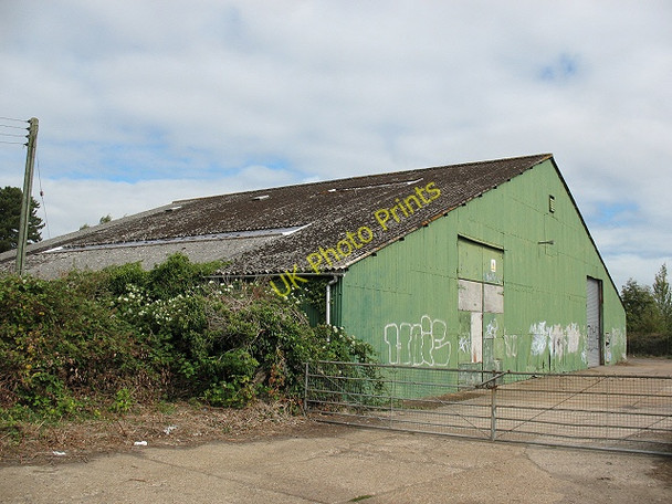 Photo 6"x4" Green shed near Selling station Neames Forstal c2009