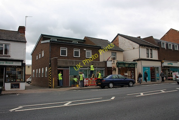Photo 6"x4" The end of the HSBC bank in Barnards Green Great Malvern c2009