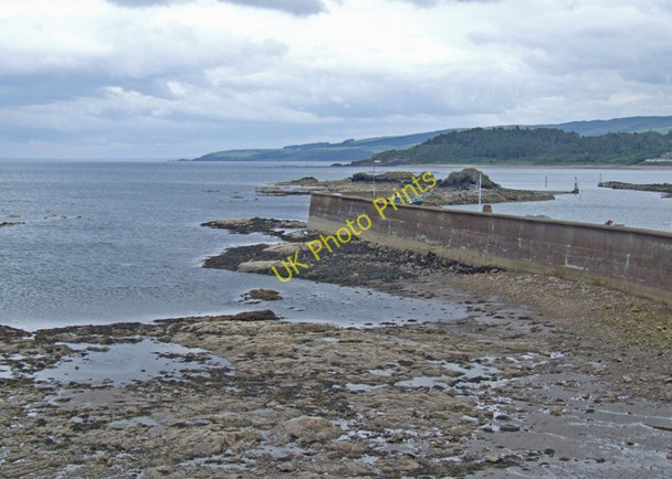Photo 6"x4" Harbour wall Maidens\/NS2107 c2009