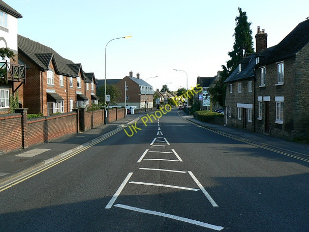 Photo 6"x4" South along Marlborough Road, Swindon Swindon\/SU1685 c2009