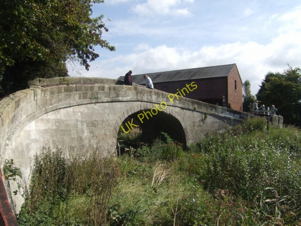 Photo 6"x4" Wappenshall Junction Bridge Eyton upon the Weald Moors c2009