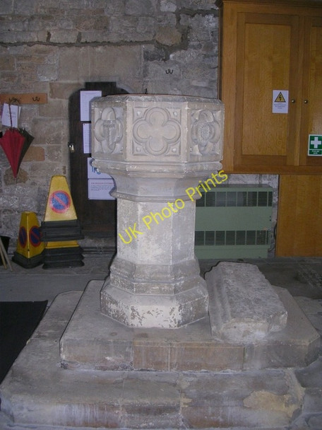 Photo 6"x4" St Mary's Font - Burgate Barton-Upon-Humber c2009