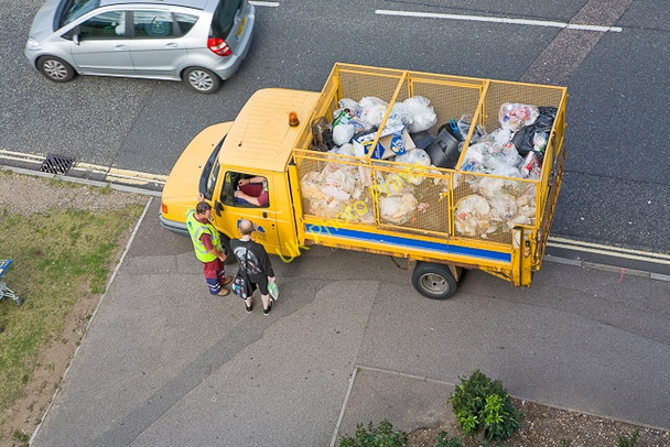 Photo 6"x4" Southampton City refuse cart Southampton c2009