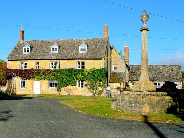 Photo 6"x4" Fine Cotswold house in Childswickham Childswickham c2009