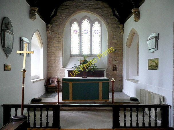 Photo 6"x4" St. Peter's church, Willersey - interior Willersey c2009 P1