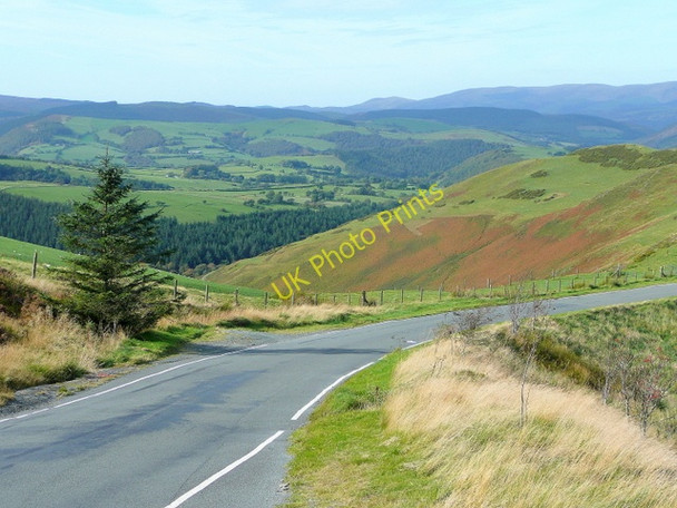 Photo 6"x4" Mountain road to Machynlleth Melinbyrhedyn c2009