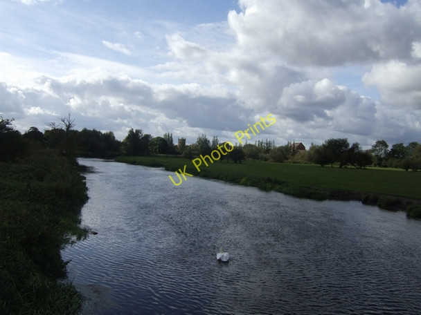 Photo 6"x4" River Trent downstream of Alrewas Overley\/SK1615 c2009