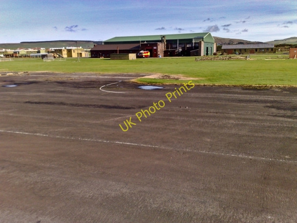 Photo 6"x4" Airport Buildings, Machrihanish Kilchenzie c2009
